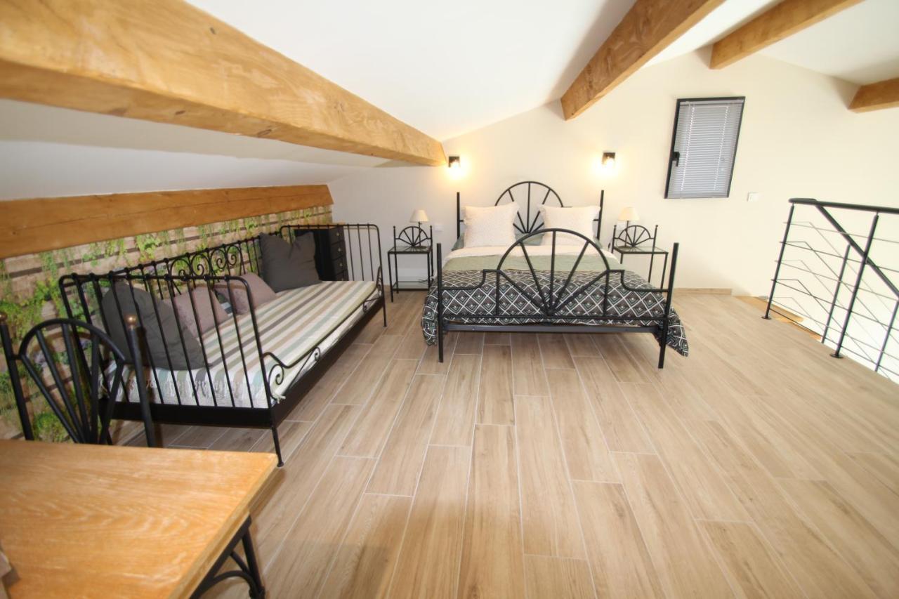 Villa Loft Lou Pitchoun Saint-Étienne-du-Grès Exterior foto
