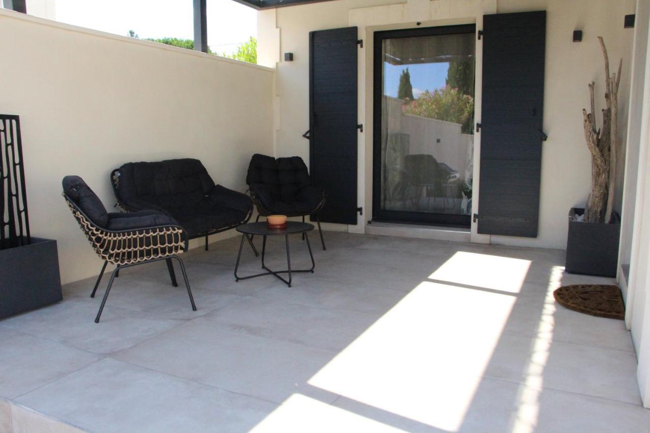 Villa Loft Lou Pitchoun Saint-Étienne-du-Grès Exterior foto